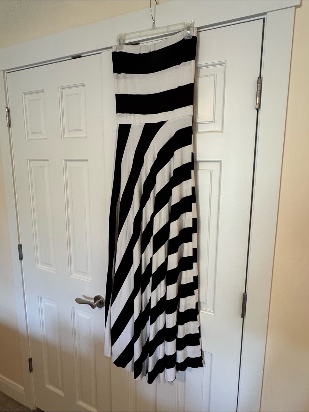Elan Black & White Striped Maxi Dress strapless EUC M